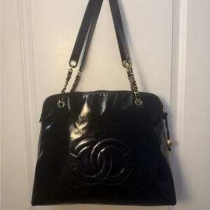 Chanel Black Patent Leather Shoulder Bag